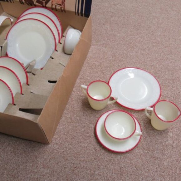 McKee Glass Custard LAUREL Red Trim 14 Pc Childs Hostess Tea Set O. Display Box - Picture 4 of 8